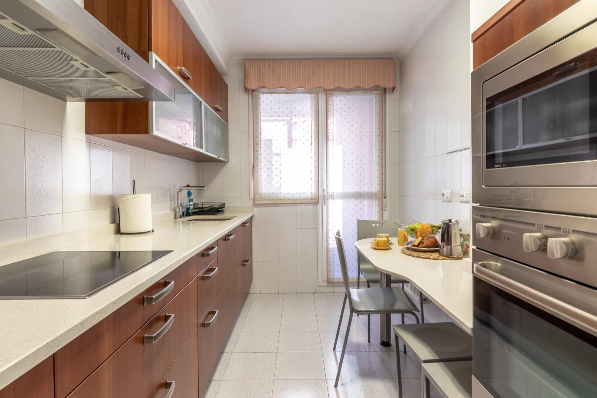 Grande Luminoso, Garaje, Arena, Casco Viejo Apartment