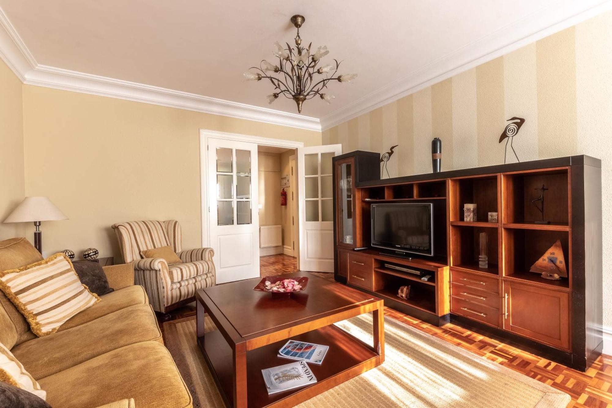 Grande Luminoso, Garaje, Arena, Casco Viejo Apartment